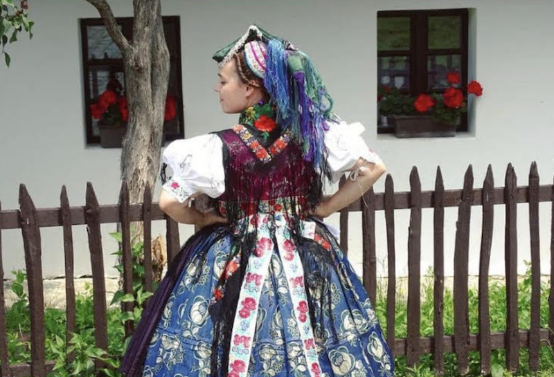 Get To Know The Invaluable Hungarian Folk Costumes Daily News